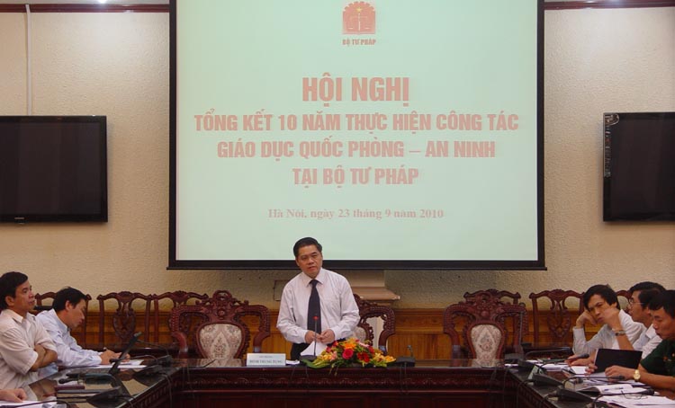Hội nghị tổng kết 10 năm (2001-2010) thực hiện công tác giáo dục quốc phòng – an ninh tại Bộ Tư pháp