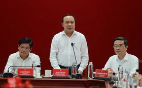 Ảnh đại diện bài viết: bộ trưởng vũ hải quân phát biểu tại buổi làm việc.